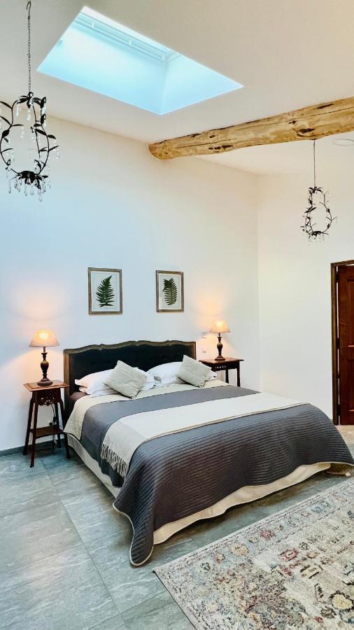 Bed and Breakfast Domaine De La Brave Pernes-les-Fontaines Esterno foto